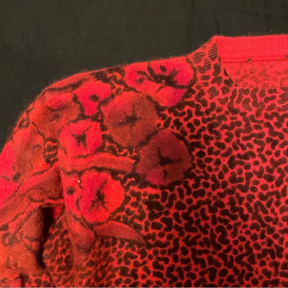 Red Leopard spot and Poppies Sweater - Picture 3 of 7